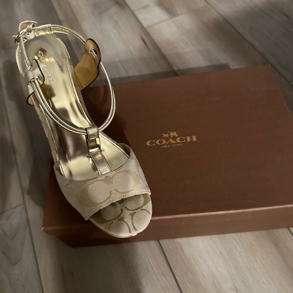 Coach Women's Gold Sandals